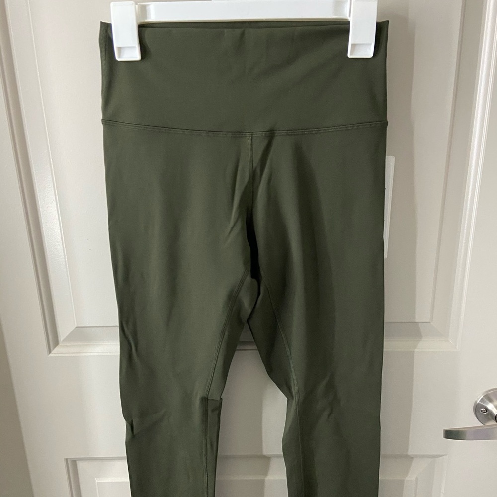 NWT Lululemon Wunder Under 25” Olive Green